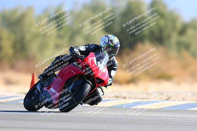 media/Jan-08-2022-SoCal Trackdays (Sat) [[1ec2777125]]/Turn 7 (1035am)/